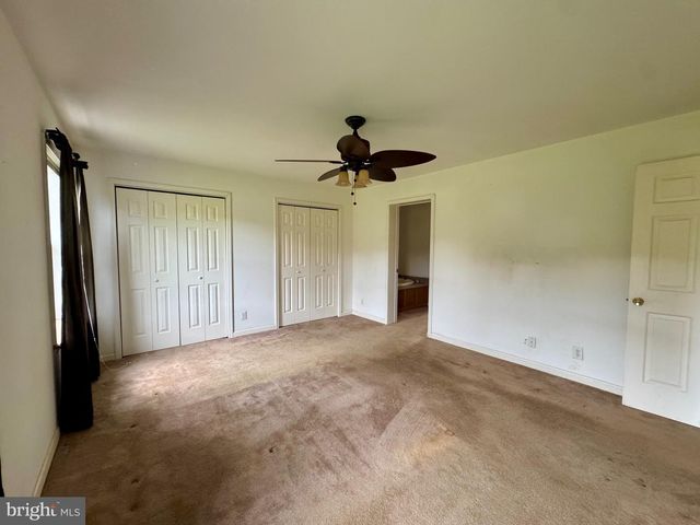1660 HIGHLAND RIDGE RD, Berkeley Springs, WV 25411