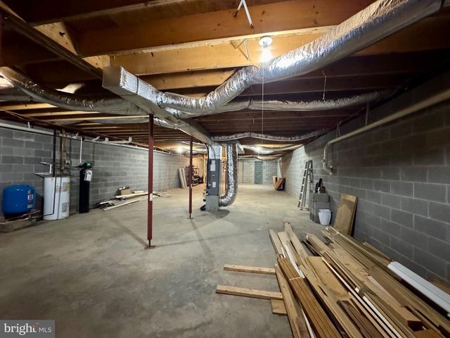 1660 HIGHLAND RIDGE RD, Berkeley Springs, WV 25411