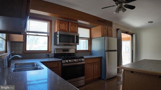 4419 RENN ST, Rockville, MD 20853