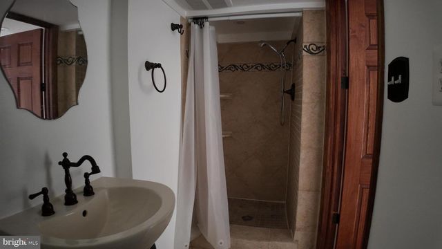 4419 RENN ST, Rockville, MD 20853