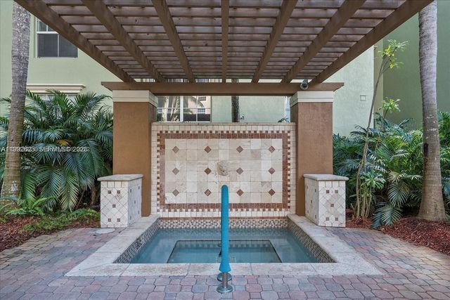 1900 Van Buren St 411B, Hollywood, FL 33020