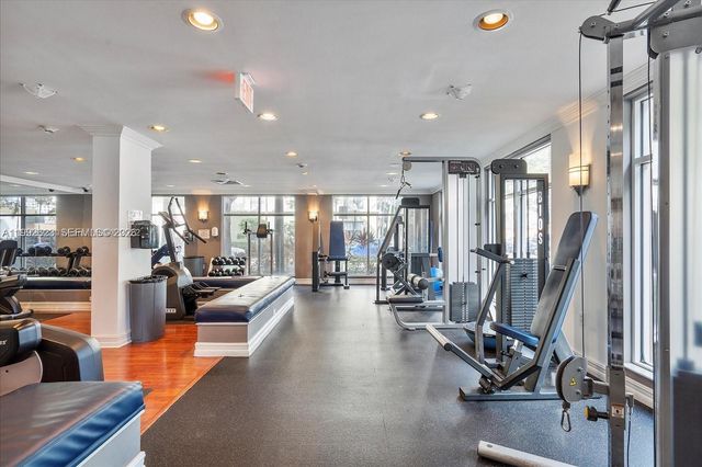 1900 Van Buren St 411B, Hollywood, FL 33020