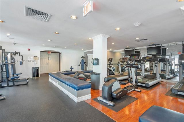 1900 Van Buren St 411B, Hollywood, FL 33020