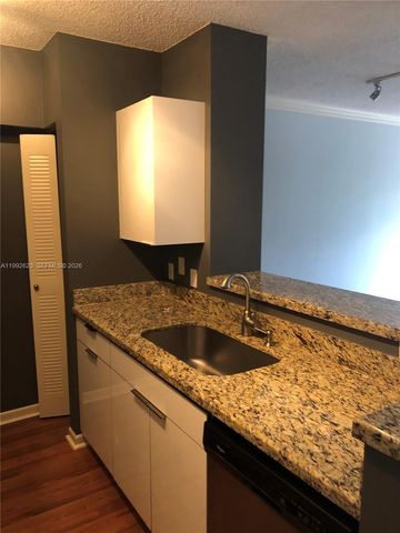 1900 Van Buren St 411B, Hollywood, FL 33020