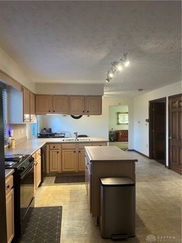 7764 Rolling Meadows Drive, West Chester, OH 45069