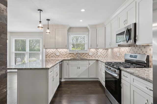 1051 Westbrook Dr, Gallatin, TN 37066