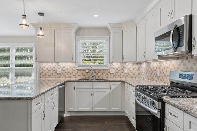 1051 Westbrook Dr, Gallatin, TN 37066