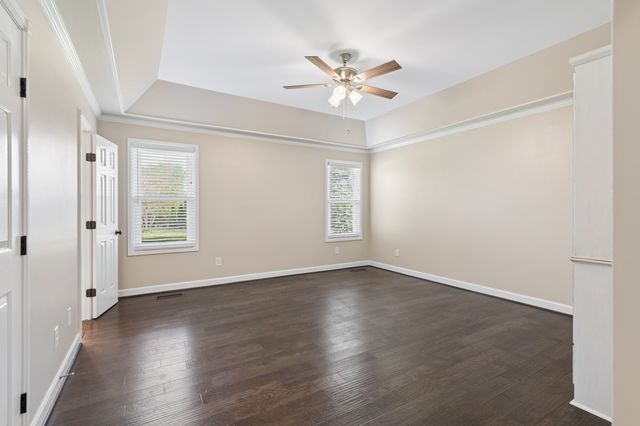 1051 Westbrook Dr, Gallatin, TN 37066