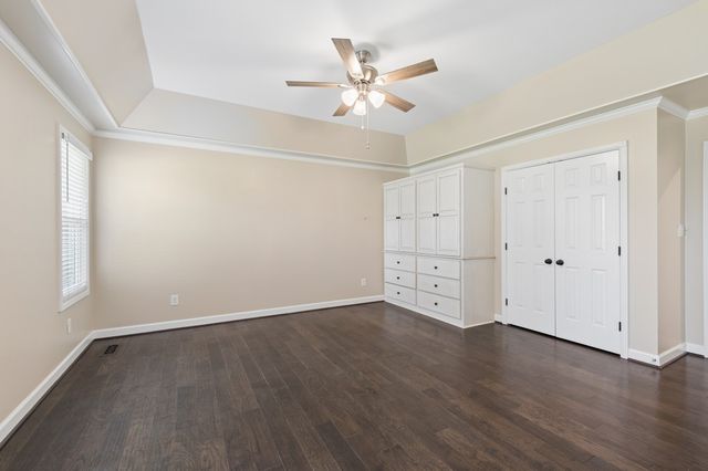 1051 Westbrook Dr, Gallatin, TN 37066