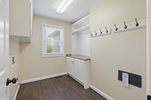 1051 Westbrook Dr, Gallatin, TN 37066