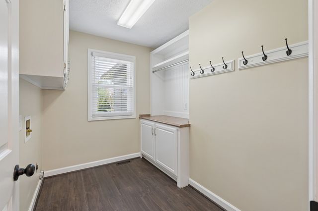 1051 Westbrook Dr, Gallatin, TN 37066
