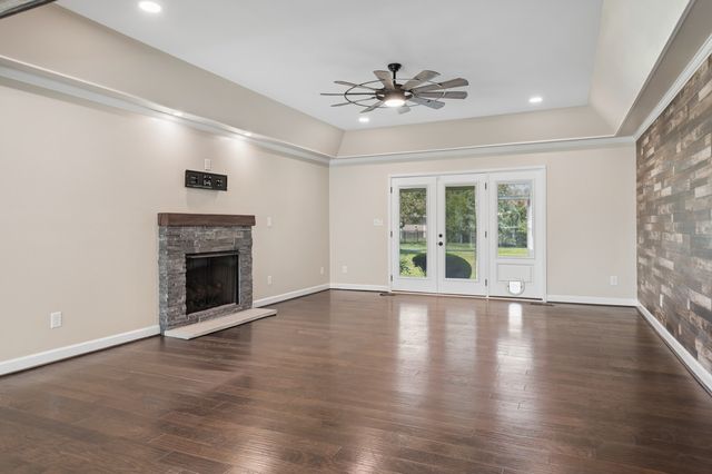 1051 Westbrook Dr, Gallatin, TN 37066