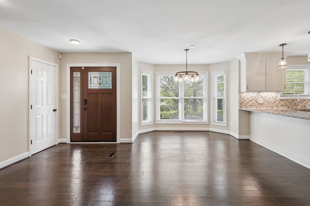 1051 Westbrook Dr, Gallatin, TN 37066