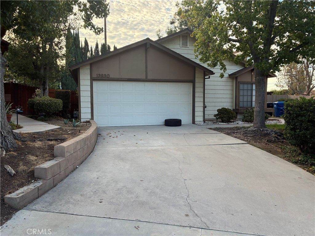 13930 Olive Grove Lane, Sylmar, CA 91342 — exterior