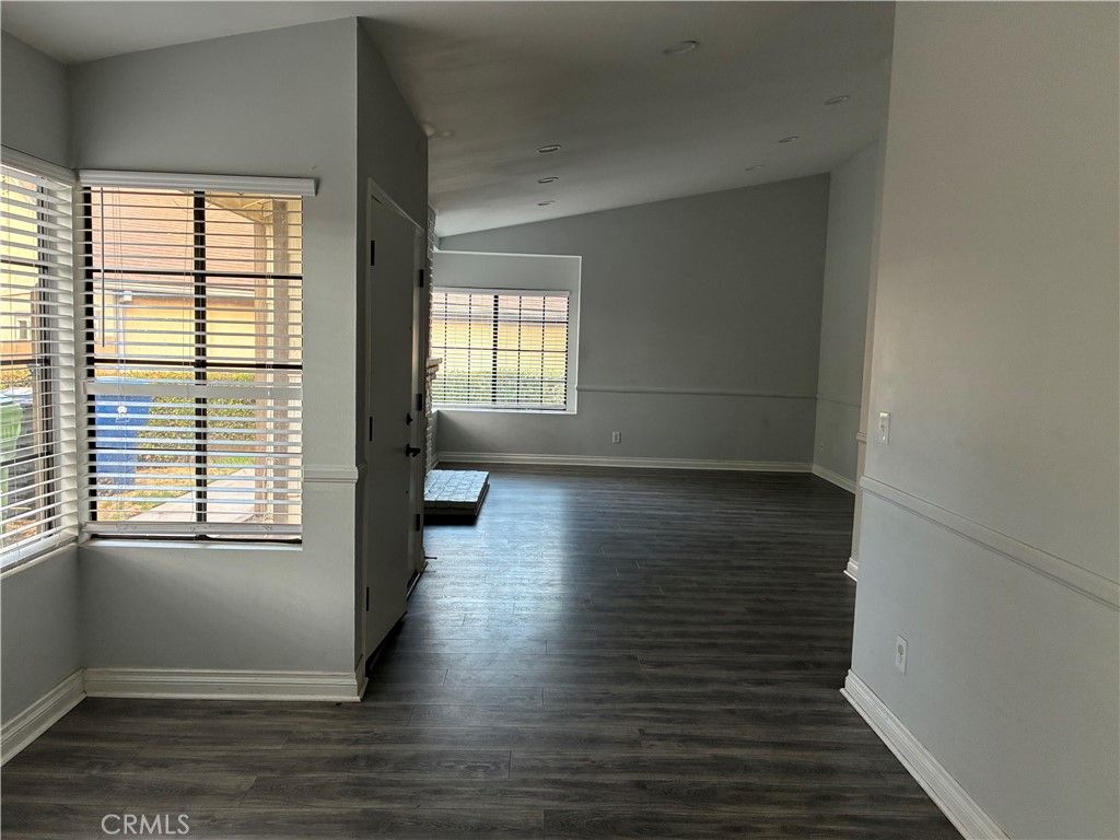 13930 Olive Grove Lane, Sylmar, CA 91342 — photo 4