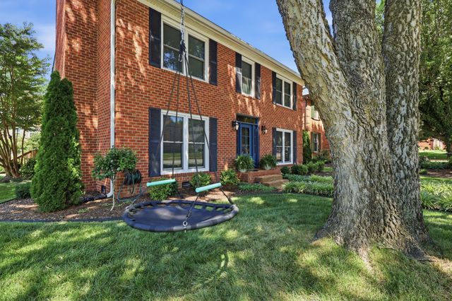 239 Scotsman Ln, Franklin, TN 37064