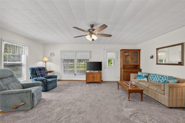 148 LAKE SHORE TERRACE, Interlachen, FL 32148
