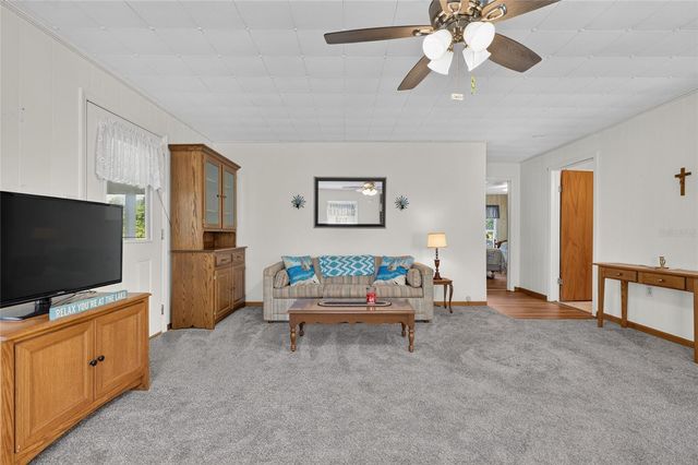 148 LAKE SHORE TERRACE, Interlachen, FL 32148