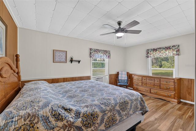 148 LAKE SHORE TERRACE, Interlachen, FL 32148