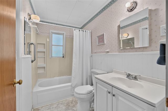 148 LAKE SHORE TERRACE, Interlachen, FL 32148