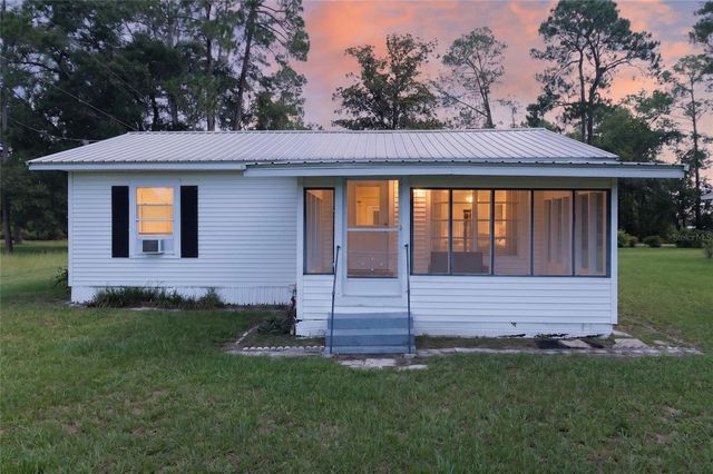 148 LAKE SHORE TERRACE, Interlachen, FL 32148