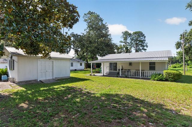 148 LAKE SHORE TERRACE, Interlachen, FL 32148