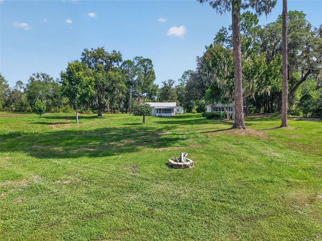 148 LAKE SHORE TERRACE, Interlachen, FL 32148