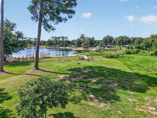 148 LAKE SHORE TERRACE, Interlachen, FL 32148