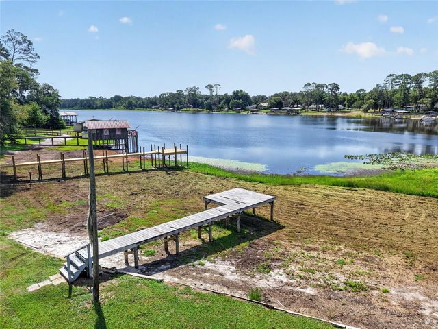148 LAKE SHORE TERRACE, Interlachen, FL 32148