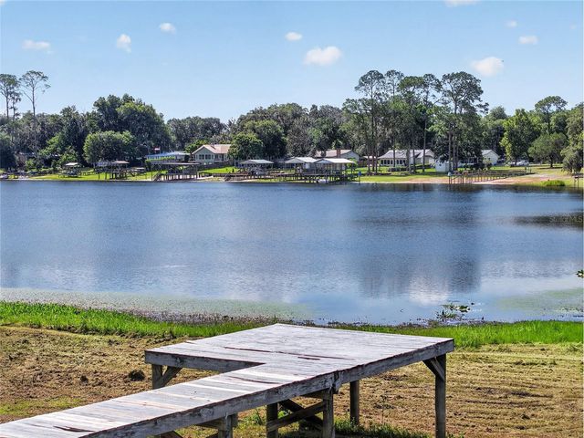 148 LAKE SHORE TERRACE, Interlachen, FL 32148