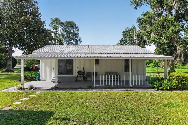 148 LAKE SHORE TERRACE, Interlachen, FL 32148