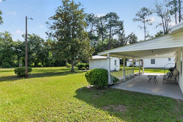 148 LAKE SHORE TERRACE, Interlachen, FL 32148