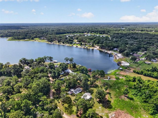148 LAKE SHORE TERRACE, Interlachen, FL 32148