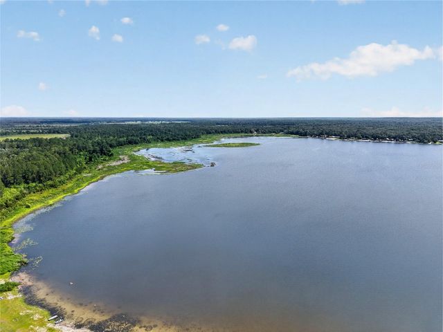 148 LAKE SHORE TERRACE, Interlachen, FL 32148