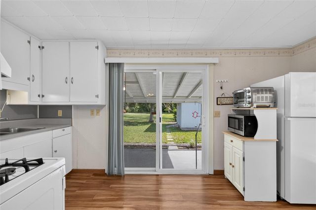 148 LAKE SHORE TERRACE, Interlachen, FL 32148