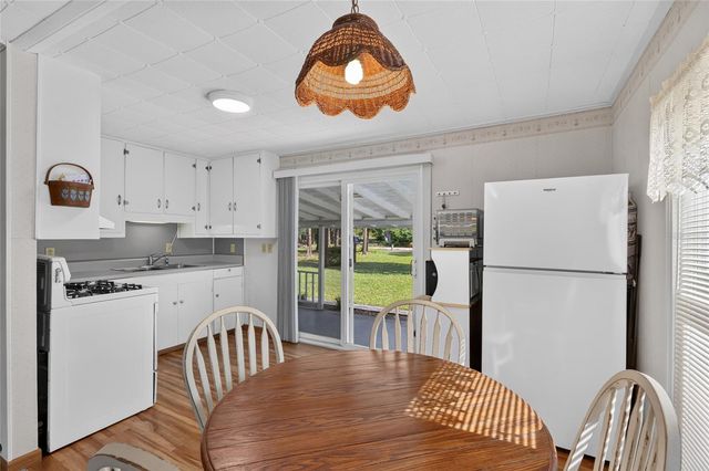 148 LAKE SHORE TERRACE, Interlachen, FL 32148