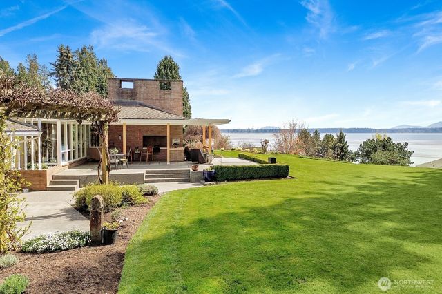 5279 Cherry Tree Lane, Blaine, WA 98230