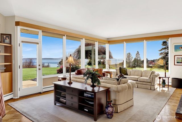 5279 Cherry Tree Lane, Blaine, WA 98230