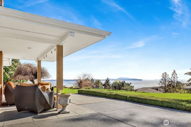 5279 Cherry Tree Lane, Blaine, WA 98230