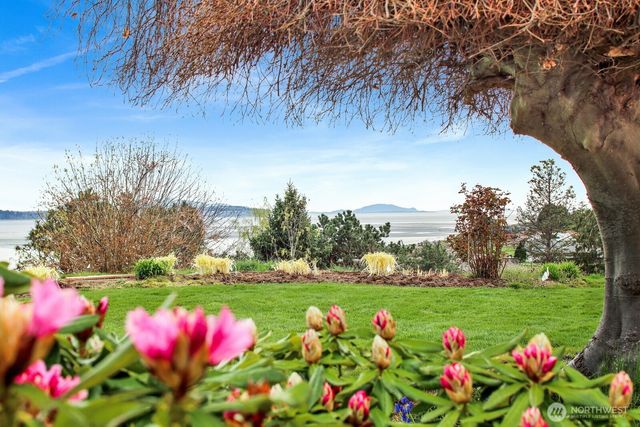 5279 Cherry Tree Lane, Blaine, WA 98230