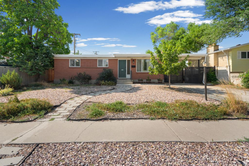 3385 W FLORLITA AVE., West Valley City, UT 84119 — exterior
