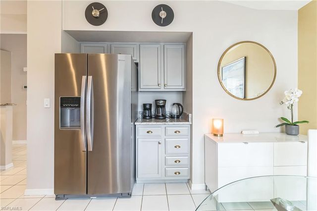 752 Wiggins Lake DR 201, Naples, FL 34110