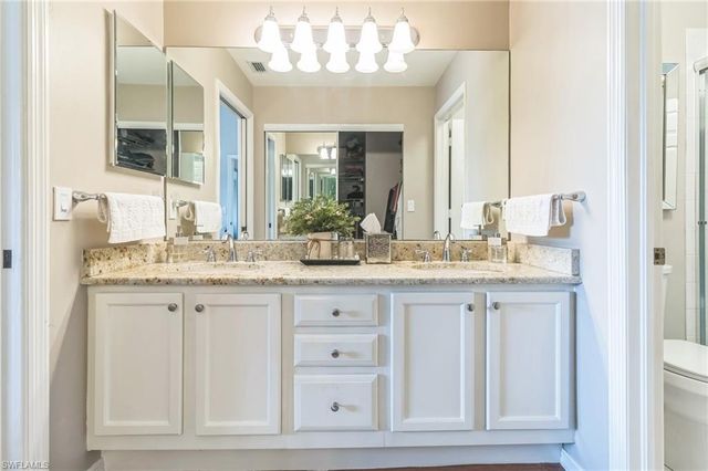 752 Wiggins Lake DR 201, Naples, FL 34110