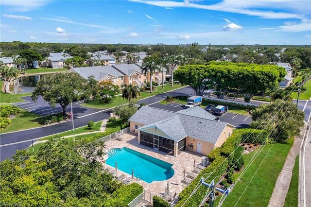 752 Wiggins Lake DR 201, Naples, FL 34110