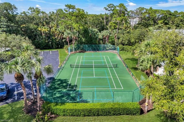 752 Wiggins Lake DR 201, Naples, FL 34110