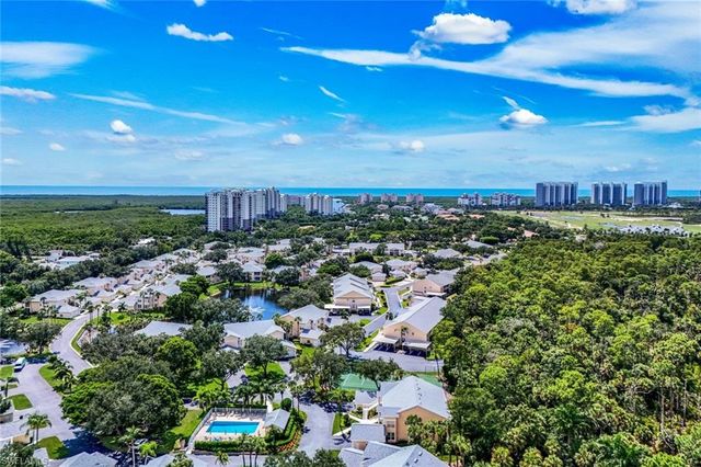 752 Wiggins Lake DR 201, Naples, FL 34110
