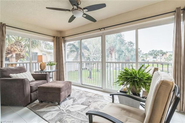 752 Wiggins Lake DR 201, Naples, FL 34110