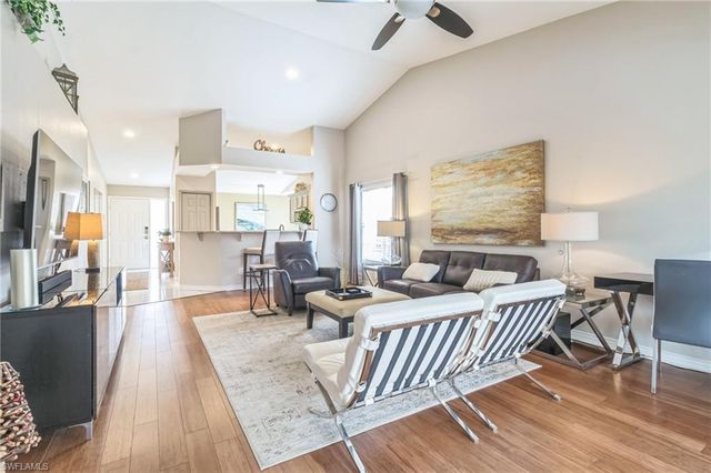 752 Wiggins Lake DR 201, Naples, FL 34110