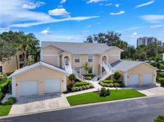 752 Wiggins Lake DR 201, Naples, FL 34110