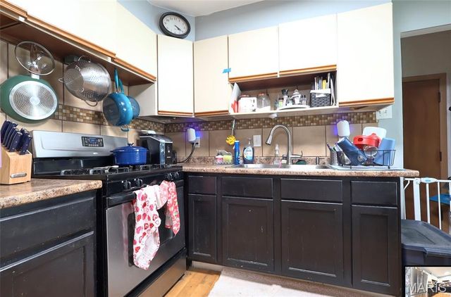 1370 Harkee Drive, Florissant, MO 63031